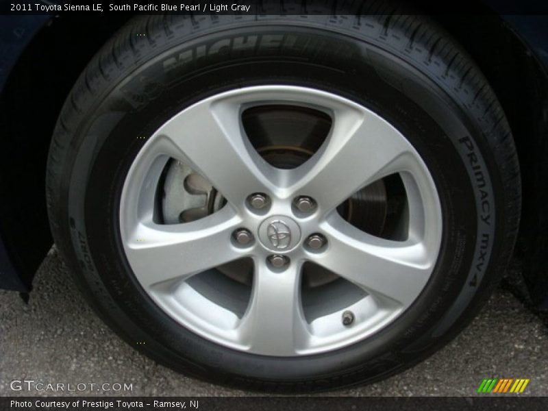South Pacific Blue Pearl / Light Gray 2011 Toyota Sienna LE