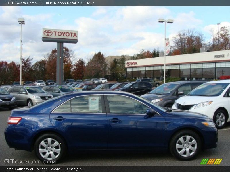 Blue Ribbon Metallic / Bisque 2011 Toyota Camry LE