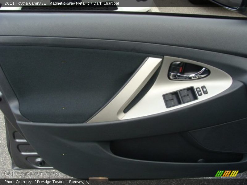 Magnetic Gray Metallic / Dark Charcoal 2011 Toyota Camry SE