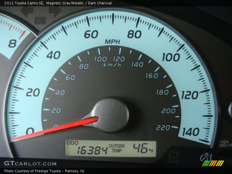 Magnetic Gray Metallic / Dark Charcoal 2011 Toyota Camry SE