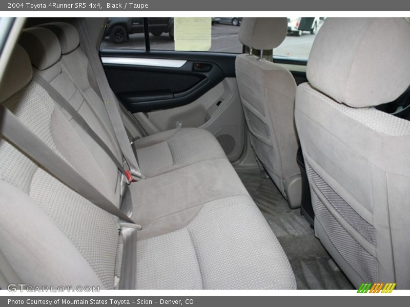 Black / Taupe 2004 Toyota 4Runner SR5 4x4