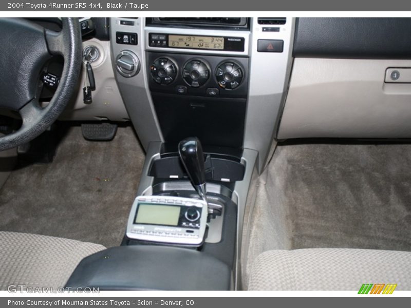 Black / Taupe 2004 Toyota 4Runner SR5 4x4