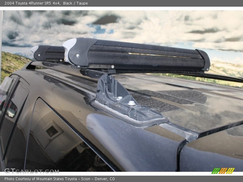 Black / Taupe 2004 Toyota 4Runner SR5 4x4