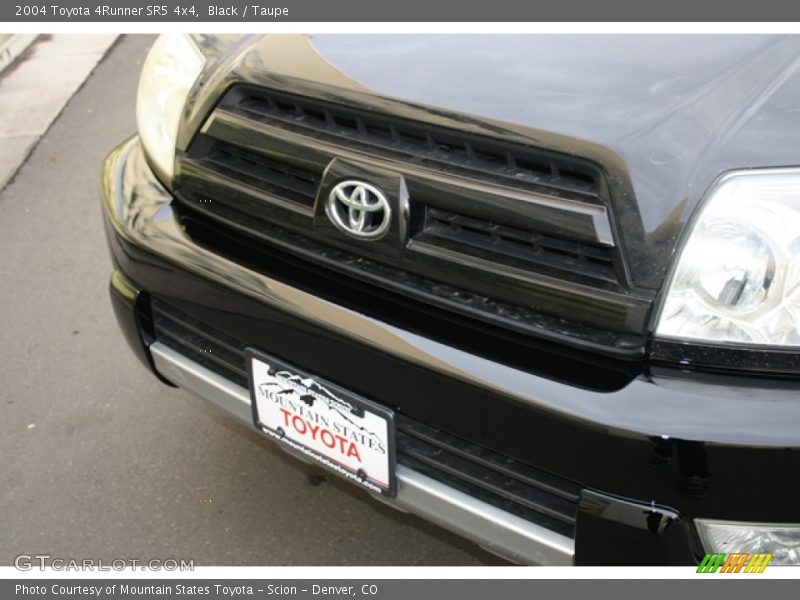 Black / Taupe 2004 Toyota 4Runner SR5 4x4