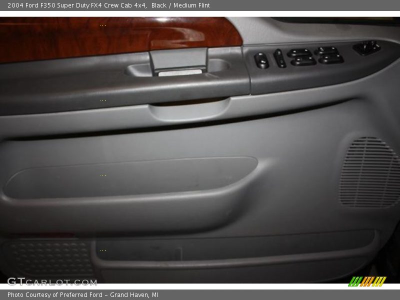 Black / Medium Flint 2004 Ford F350 Super Duty FX4 Crew Cab 4x4