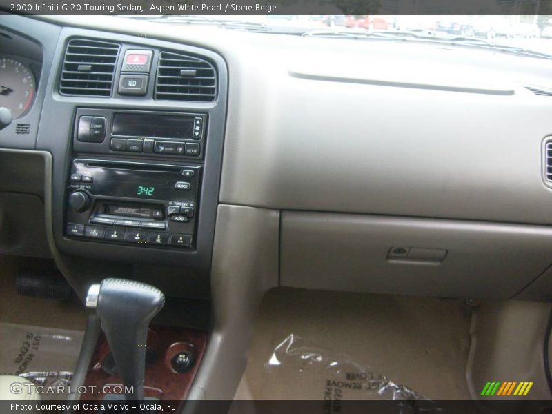 Aspen White Pearl / Stone Beige 2000 Infiniti G 20 Touring Sedan