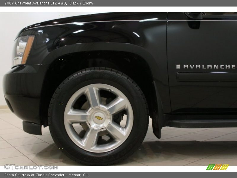 Black / Ebony 2007 Chevrolet Avalanche LTZ 4WD