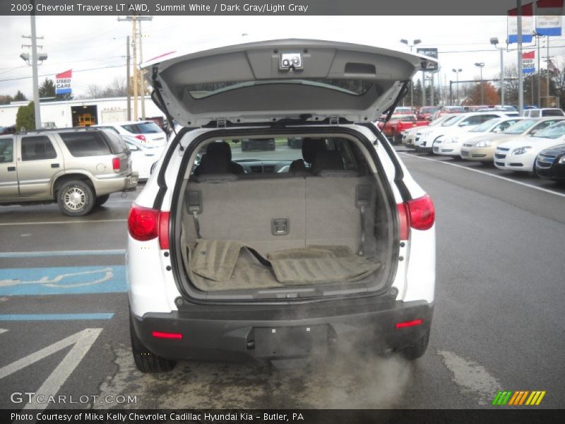 Summit White / Dark Gray/Light Gray 2009 Chevrolet Traverse LT AWD
