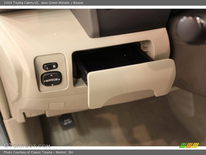 Aloe Green Metallic / Bisque 2009 Toyota Camry LE