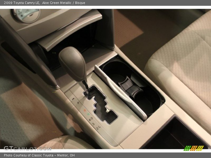 Aloe Green Metallic / Bisque 2009 Toyota Camry LE