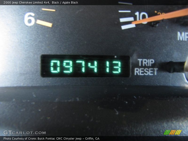 Black / Agate Black 2000 Jeep Cherokee Limited 4x4