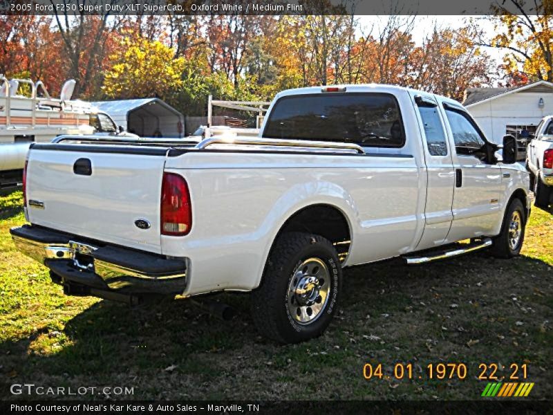 Oxford White / Medium Flint 2005 Ford F250 Super Duty XLT SuperCab