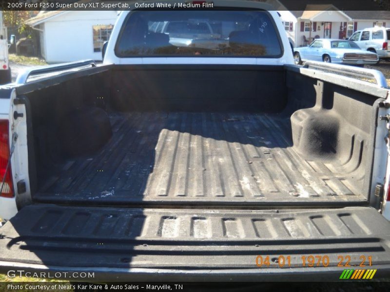 Oxford White / Medium Flint 2005 Ford F250 Super Duty XLT SuperCab