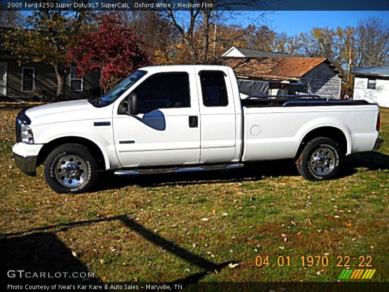 Oxford White / Medium Flint 2005 Ford F250 Super Duty XLT SuperCab