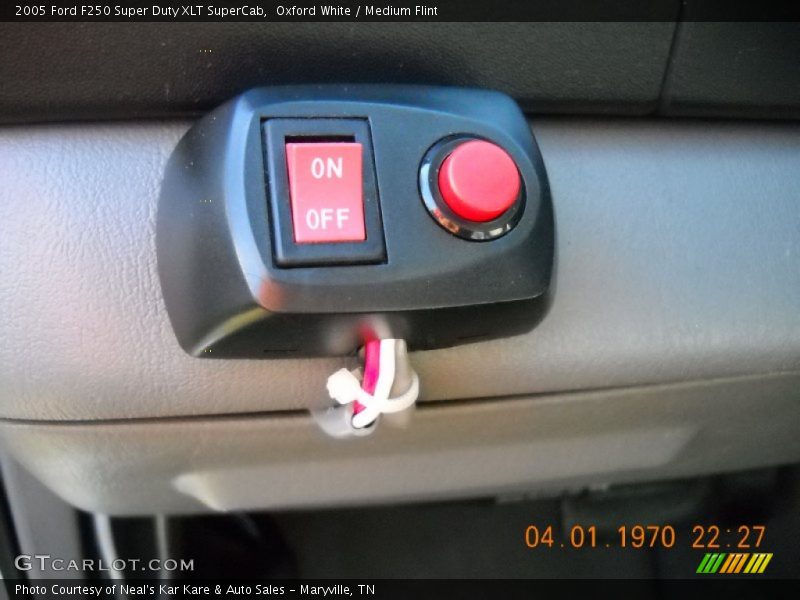 Oxford White / Medium Flint 2005 Ford F250 Super Duty XLT SuperCab