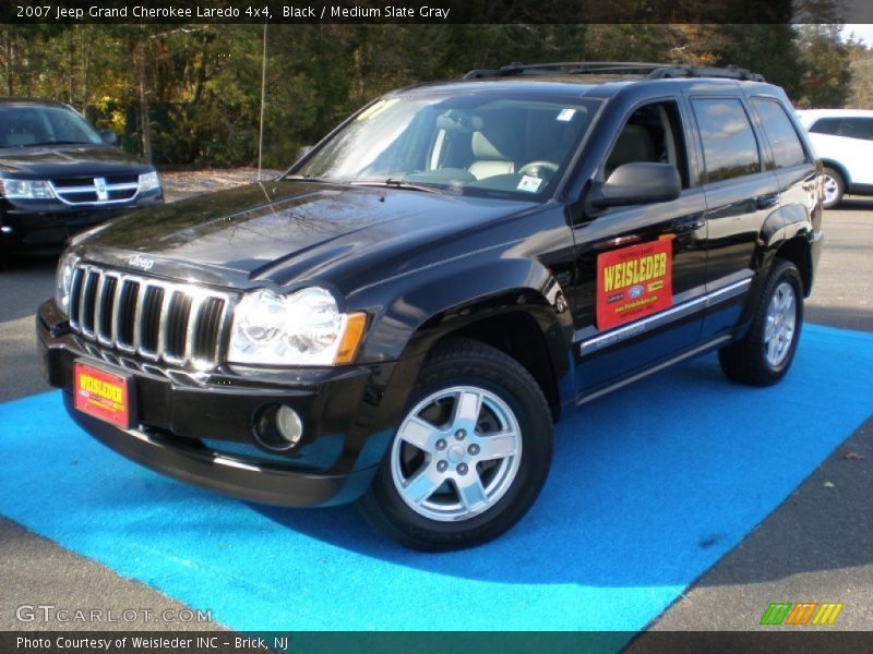 Black / Medium Slate Gray 2007 Jeep Grand Cherokee Laredo 4x4