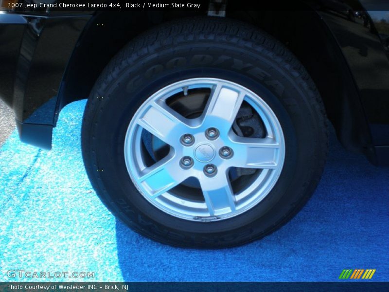 Black / Medium Slate Gray 2007 Jeep Grand Cherokee Laredo 4x4