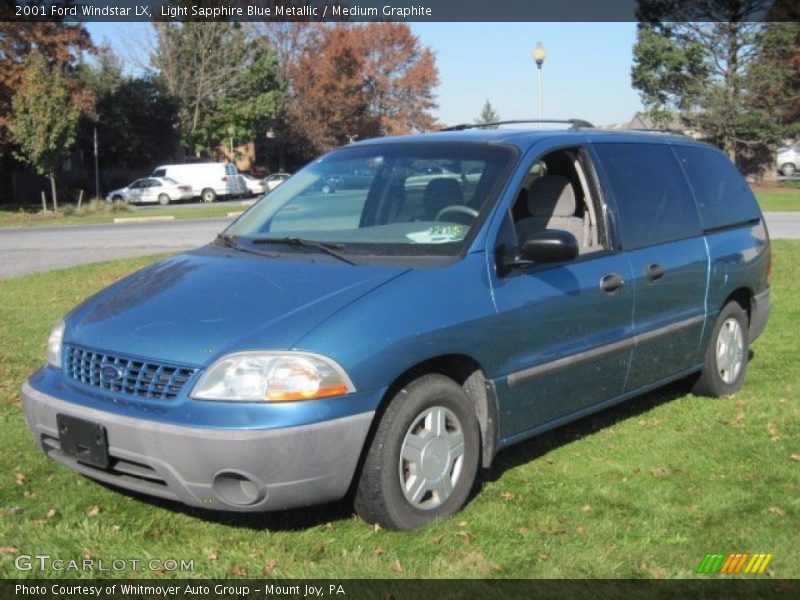 Front 3/4 View of 2001 Windstar LX
