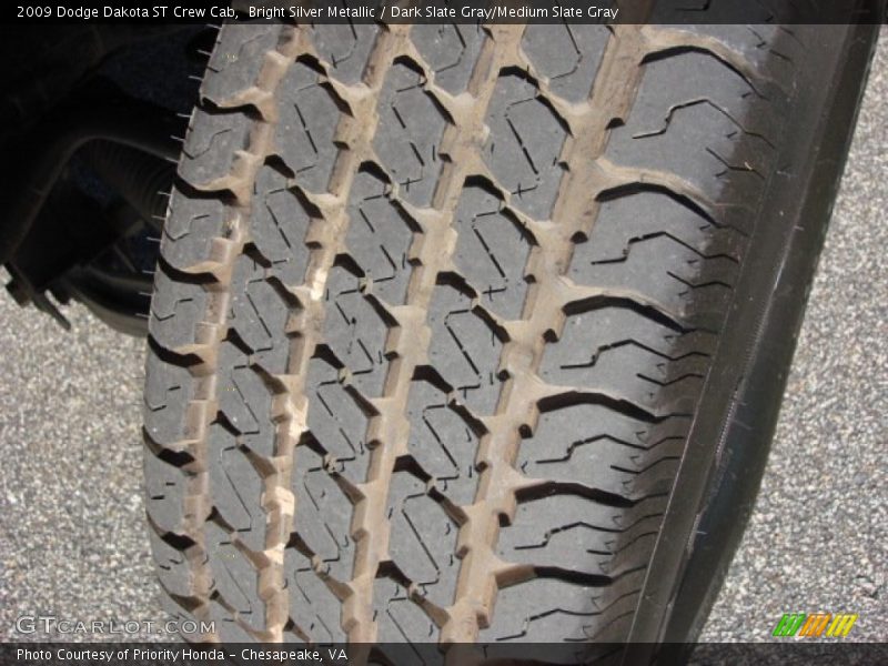 Bright Silver Metallic / Dark Slate Gray/Medium Slate Gray 2009 Dodge Dakota ST Crew Cab