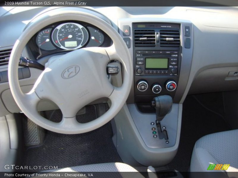 Dashboard of 2009 Tucson GLS