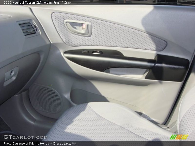 Alpine Frost / Gray 2009 Hyundai Tucson GLS