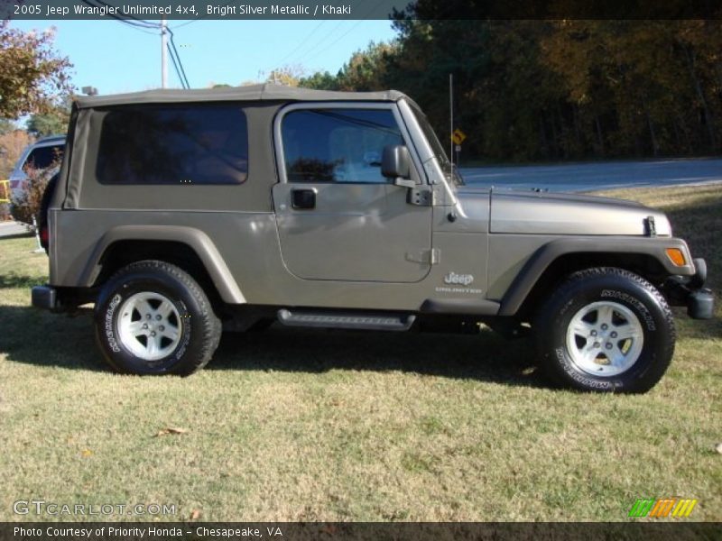 Bright Silver Metallic / Khaki 2005 Jeep Wrangler Unlimited 4x4