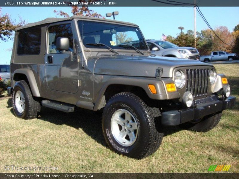 Bright Silver Metallic / Khaki 2005 Jeep Wrangler Unlimited 4x4