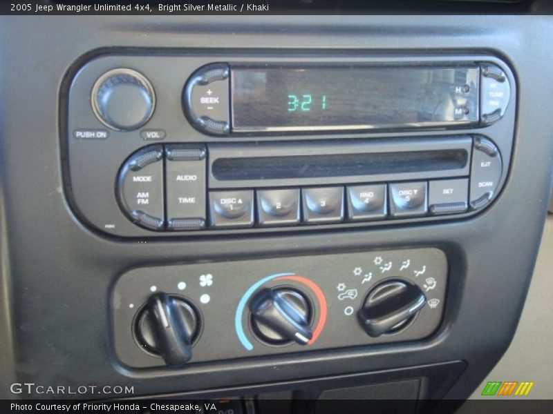 Bright Silver Metallic / Khaki 2005 Jeep Wrangler Unlimited 4x4