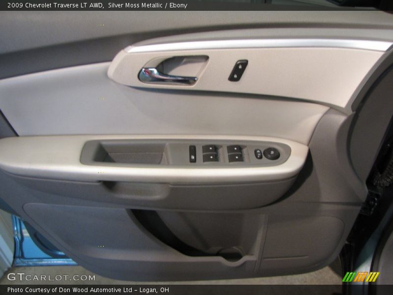 Silver Moss Metallic / Ebony 2009 Chevrolet Traverse LT AWD