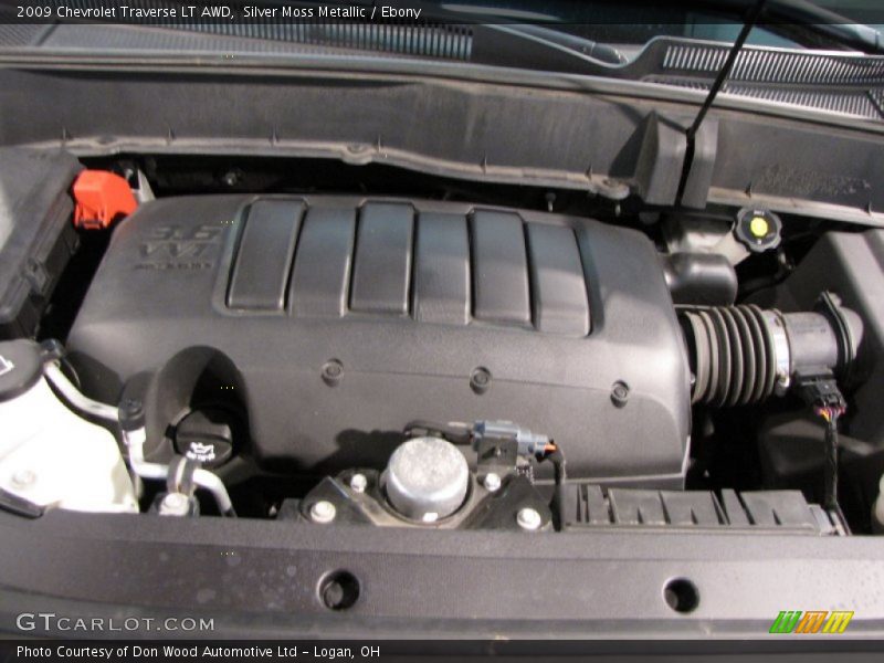Silver Moss Metallic / Ebony 2009 Chevrolet Traverse LT AWD