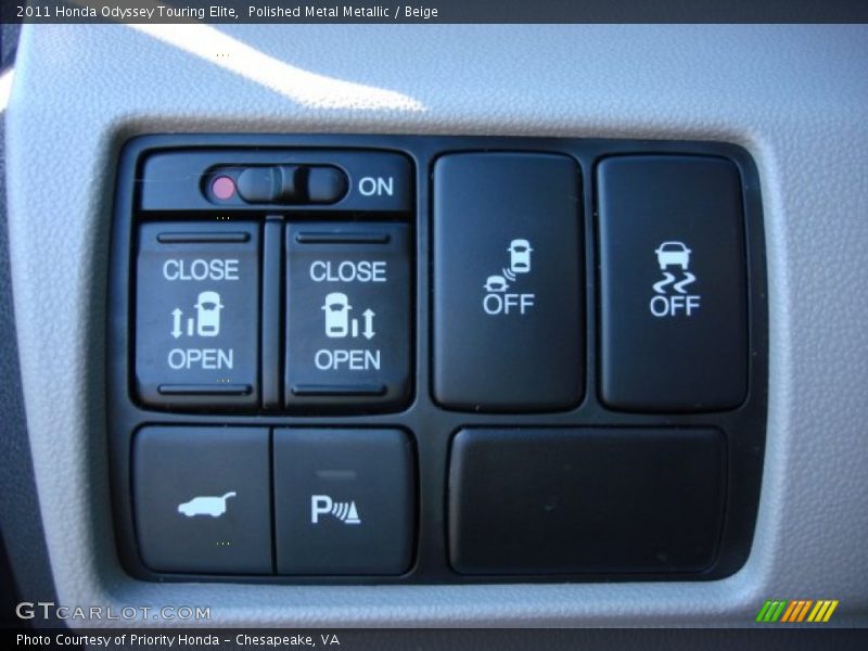 Controls of 2011 Odyssey Touring Elite