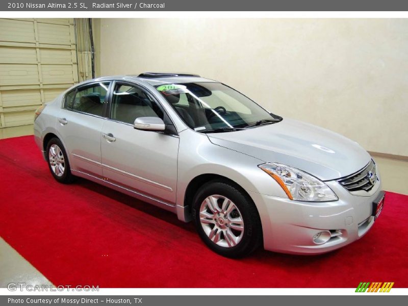 Radiant Silver / Charcoal 2010 Nissan Altima 2.5 SL