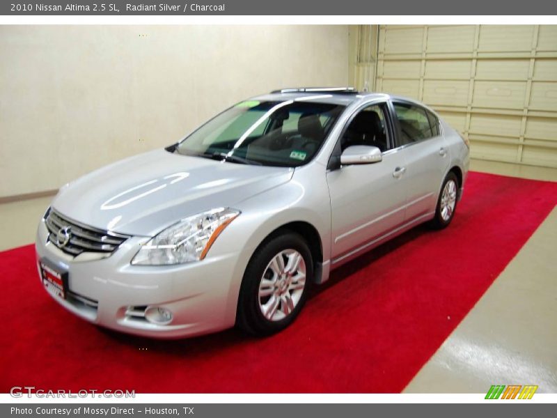 Radiant Silver / Charcoal 2010 Nissan Altima 2.5 SL