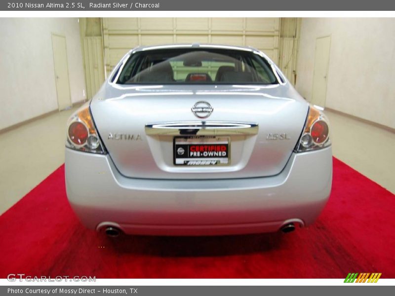 Radiant Silver / Charcoal 2010 Nissan Altima 2.5 SL