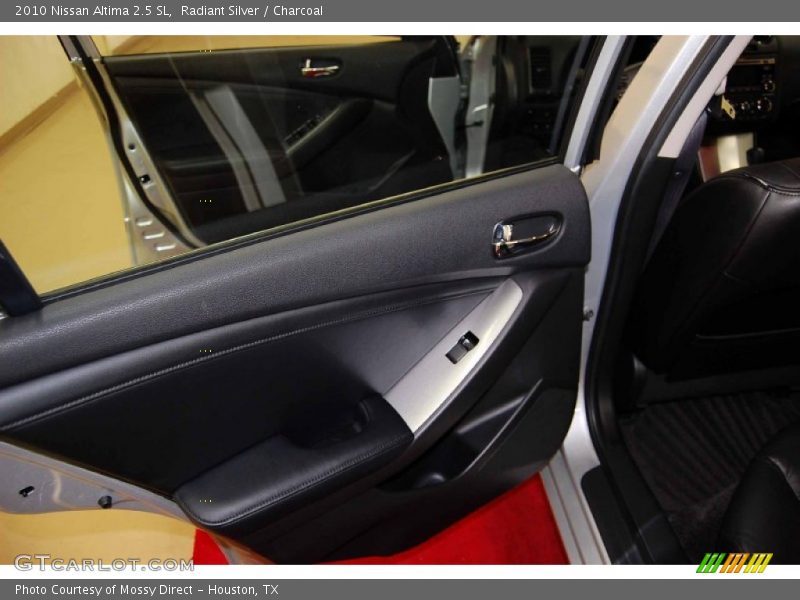Radiant Silver / Charcoal 2010 Nissan Altima 2.5 SL
