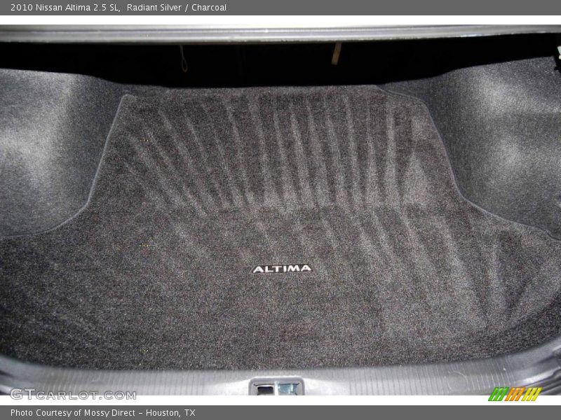 Radiant Silver / Charcoal 2010 Nissan Altima 2.5 SL