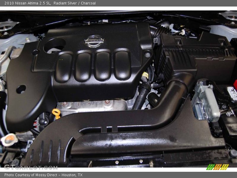 Radiant Silver / Charcoal 2010 Nissan Altima 2.5 SL