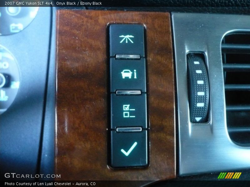 Onyx Black / Ebony Black 2007 GMC Yukon SLT 4x4
