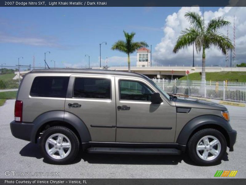 Light Khaki Metallic / Dark Khaki 2007 Dodge Nitro SXT
