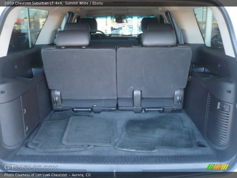 Summit White / Ebony 2009 Chevrolet Suburban LT 4x4