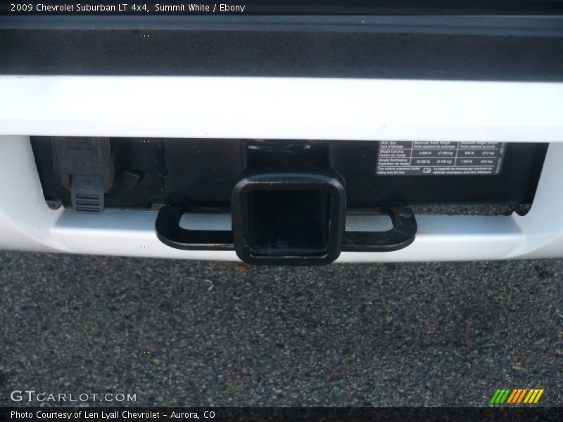 Summit White / Ebony 2009 Chevrolet Suburban LT 4x4