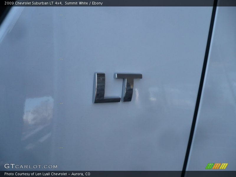 Summit White / Ebony 2009 Chevrolet Suburban LT 4x4