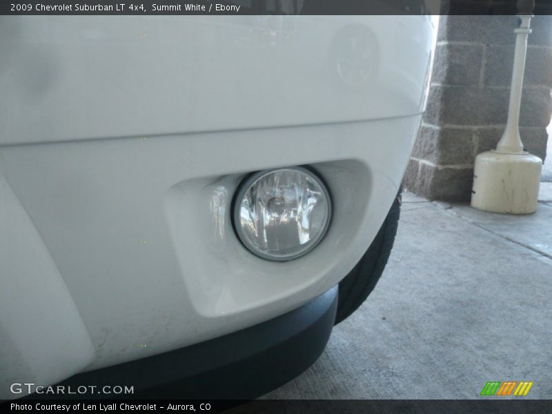 Summit White / Ebony 2009 Chevrolet Suburban LT 4x4