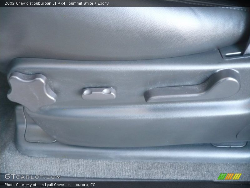 Summit White / Ebony 2009 Chevrolet Suburban LT 4x4