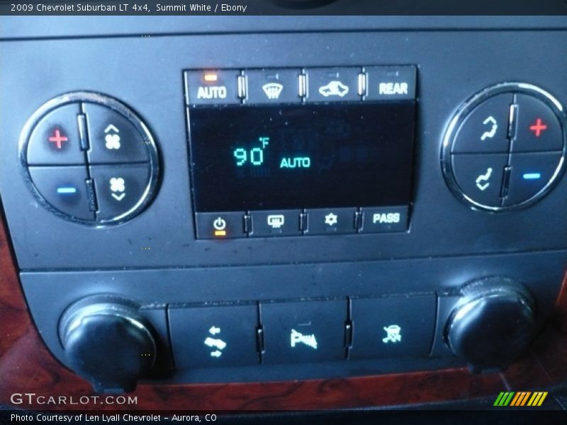 Summit White / Ebony 2009 Chevrolet Suburban LT 4x4