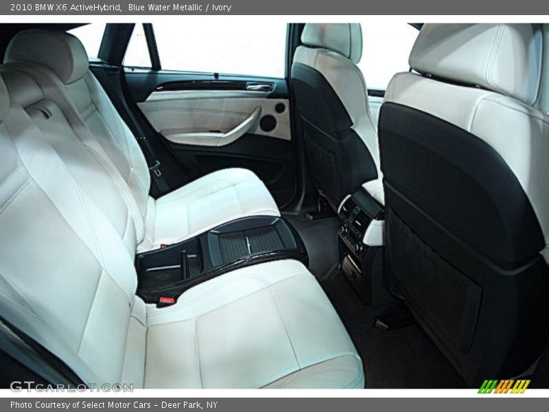 Back seat - 2010 BMW X6 ActiveHybrid