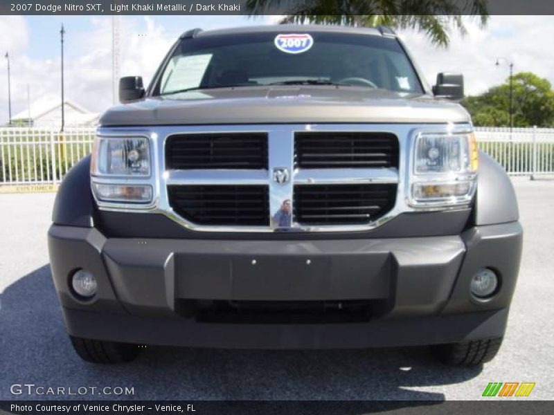 Light Khaki Metallic / Dark Khaki 2007 Dodge Nitro SXT