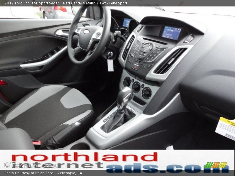 Red Candy Metallic / Two-Tone Sport 2012 Ford Focus SE Sport Sedan