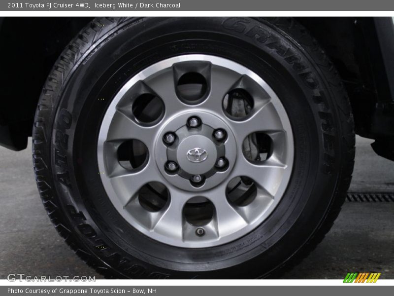 Iceberg White / Dark Charcoal 2011 Toyota FJ Cruiser 4WD