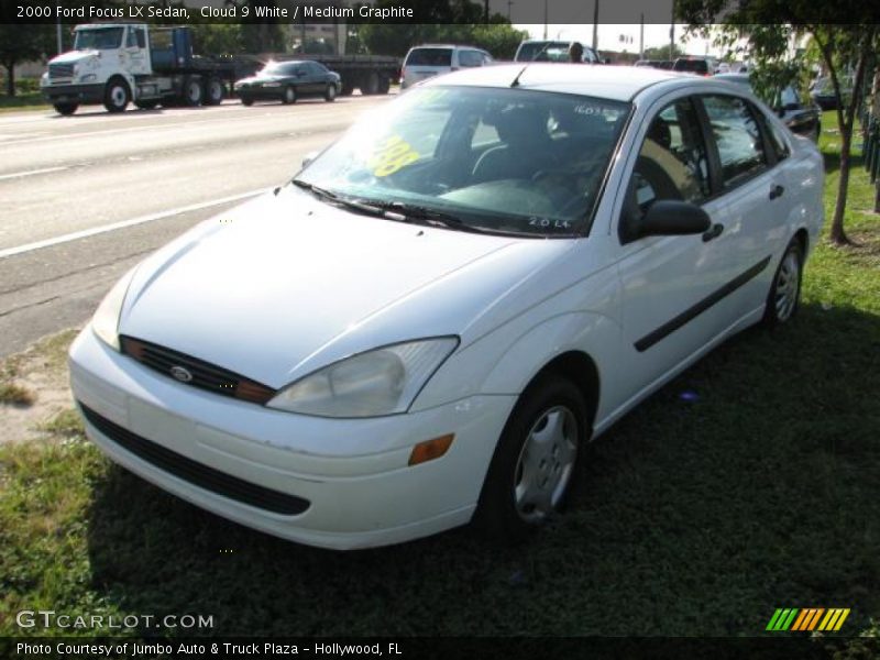Cloud 9 White / Medium Graphite 2000 Ford Focus LX Sedan